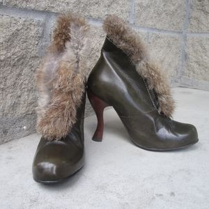 John Fluevog shoes "FOX" in color Olive